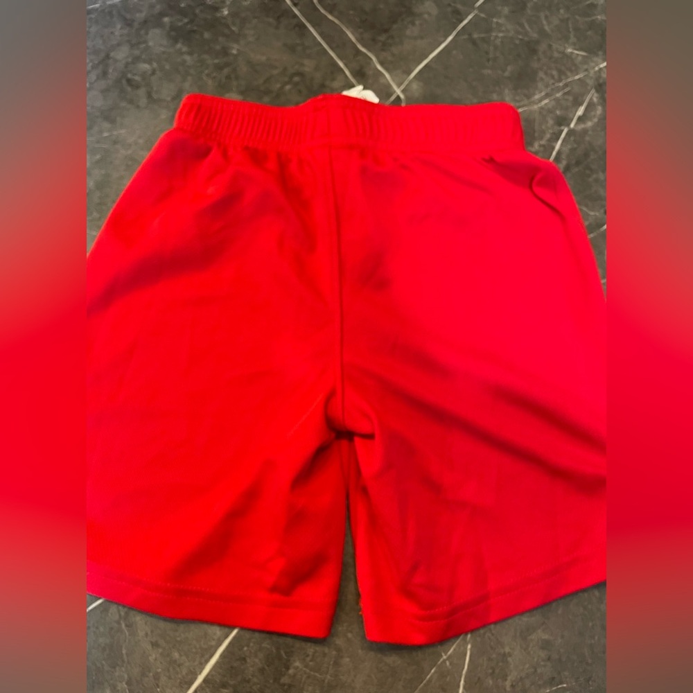 Boys UA shorts , size 6 - Picture 2 of 3